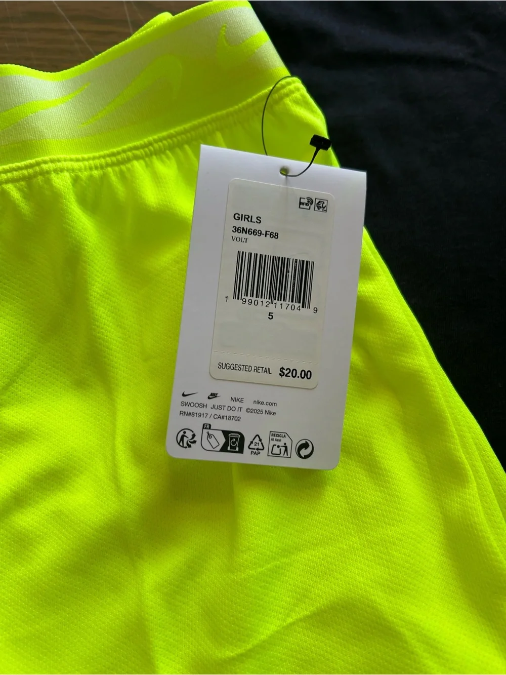 NWT Nike Girls Set size 5
